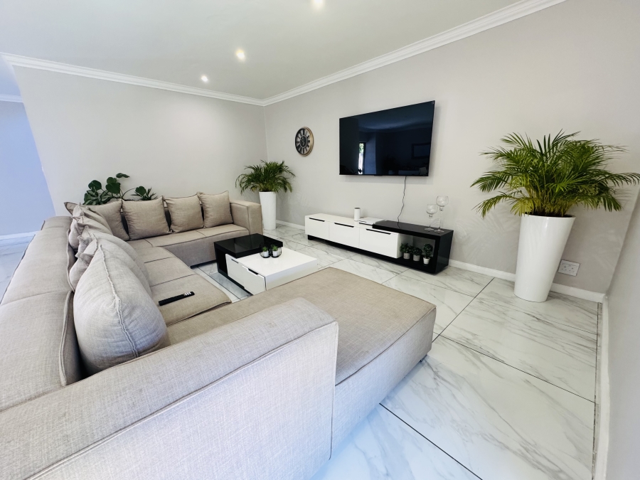 4 Bedroom Property for Sale in Maroeladal Gauteng