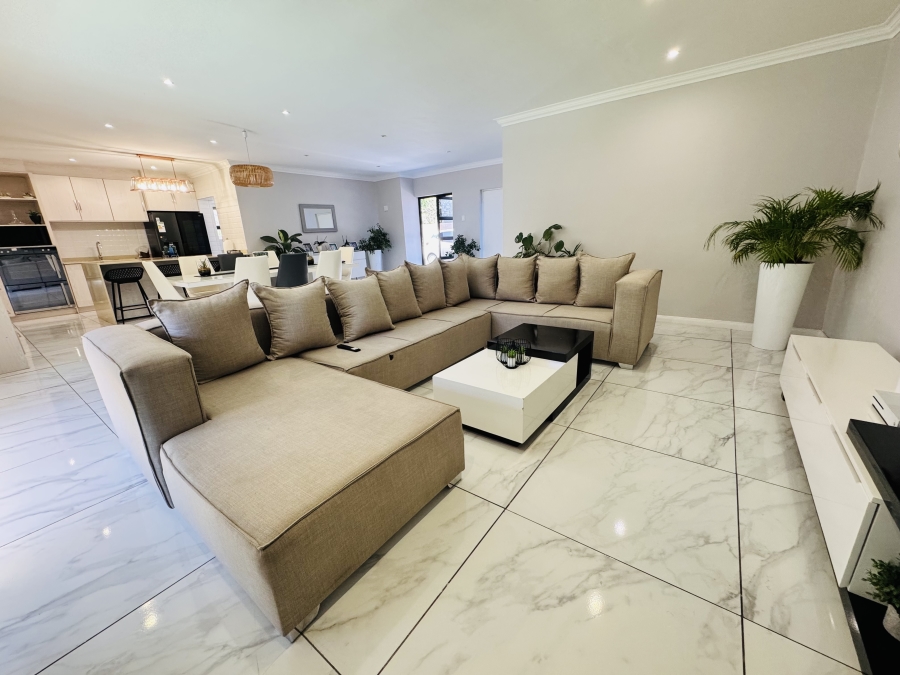 4 Bedroom Property for Sale in Maroeladal Gauteng