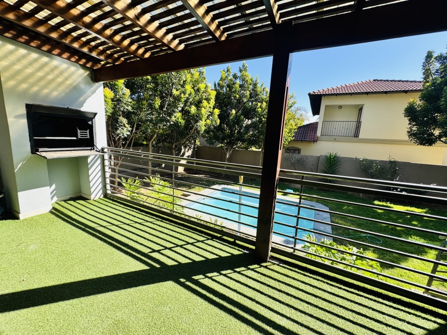 4 Bedroom Property for Sale in Maroeladal Gauteng