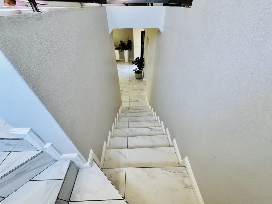 4 Bedroom Property for Sale in Maroeladal Gauteng