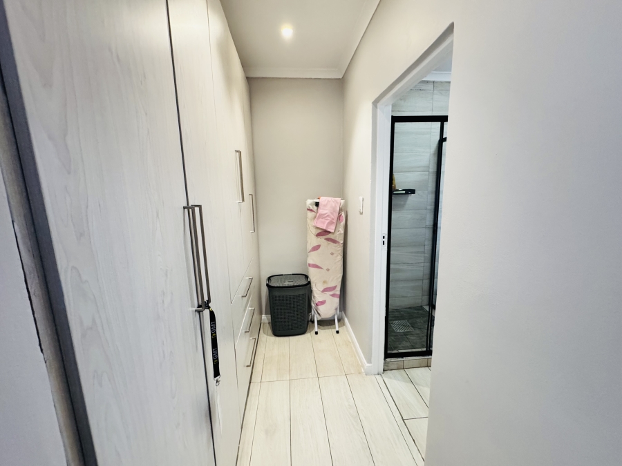 4 Bedroom Property for Sale in Maroeladal Gauteng