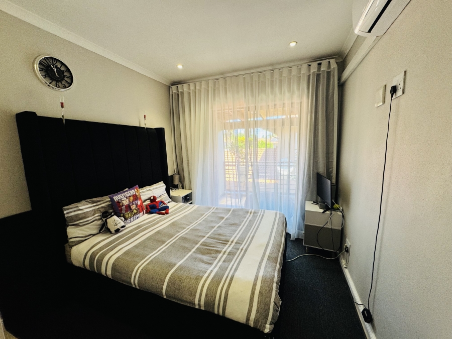 4 Bedroom Property for Sale in Maroeladal Gauteng