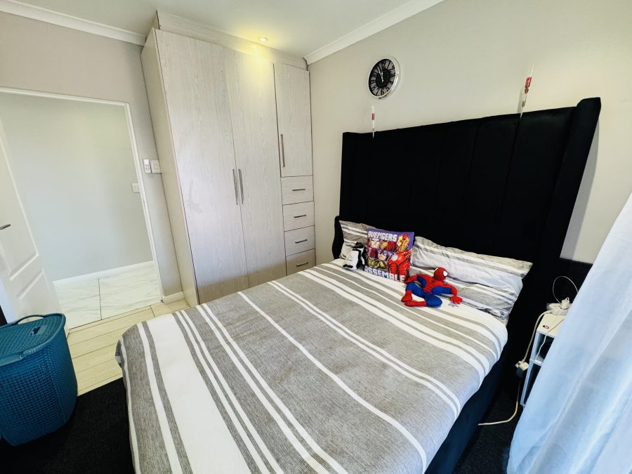 4 Bedroom Property for Sale in Maroeladal Gauteng