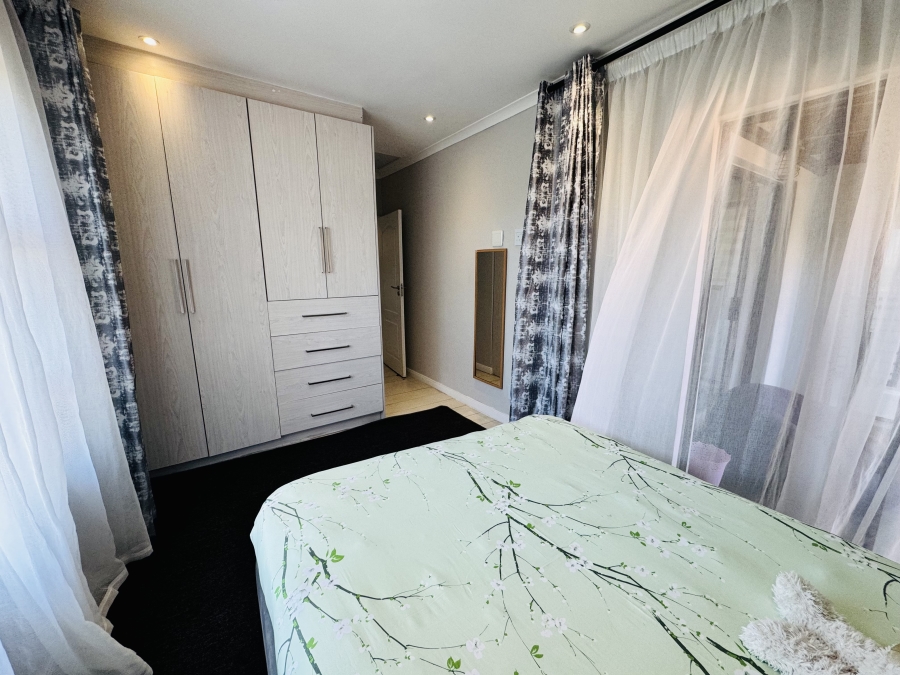4 Bedroom Property for Sale in Maroeladal Gauteng