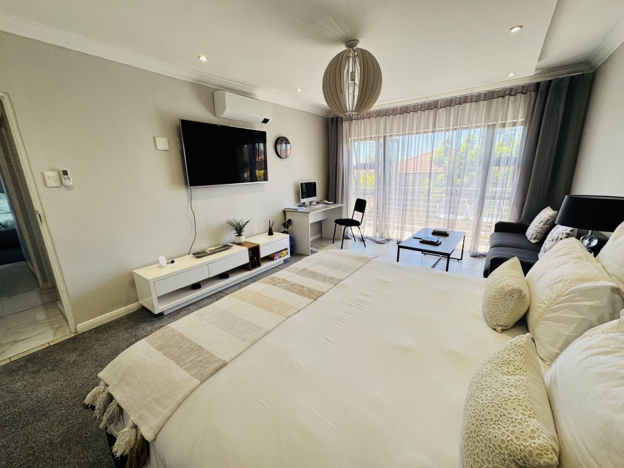4 Bedroom Property for Sale in Maroeladal Gauteng