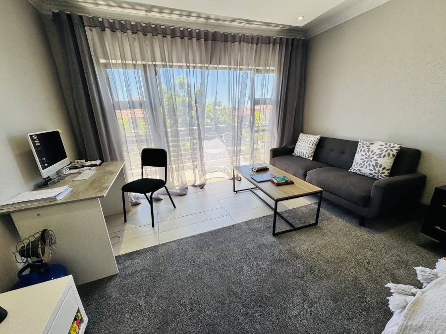 4 Bedroom Property for Sale in Maroeladal Gauteng