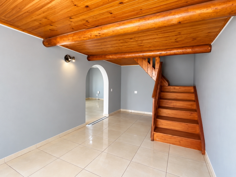 To Let 3 Bedroom Property for Rent in Croydon Gauteng