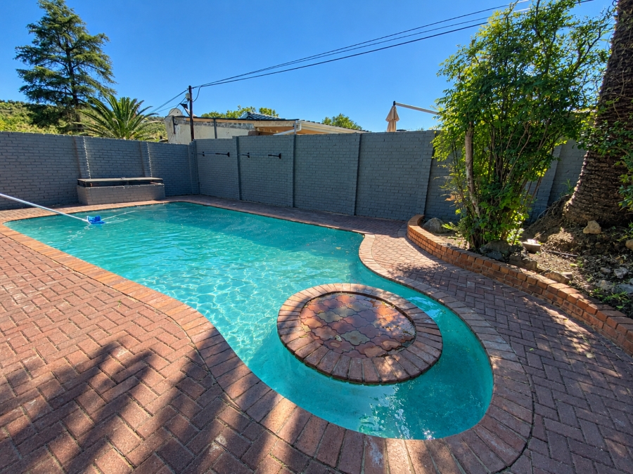 To Let 3 Bedroom Property for Rent in Croydon Gauteng
