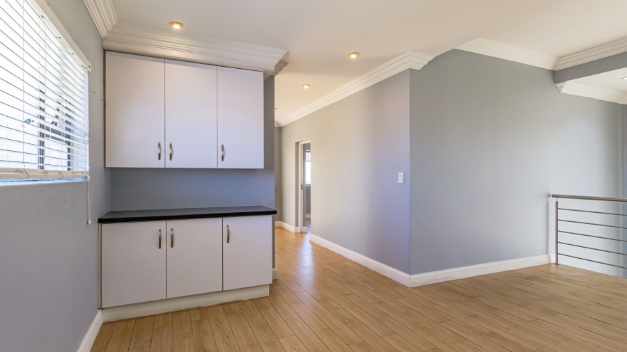 To Let 4 Bedroom Property for Rent in Midlands Estate Gauteng