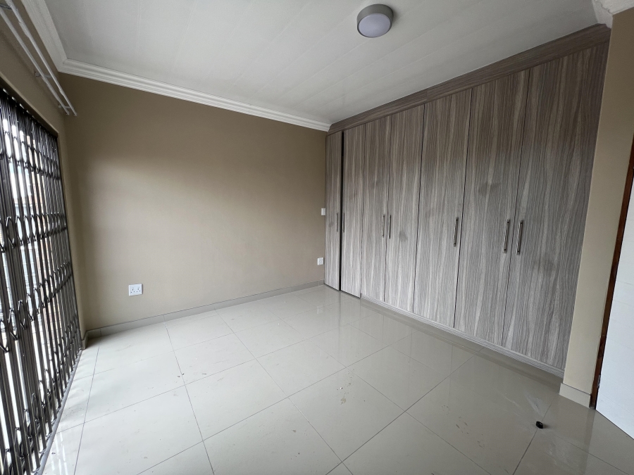 To Let 3 Bedroom Property for Rent in Erasmia Gauteng