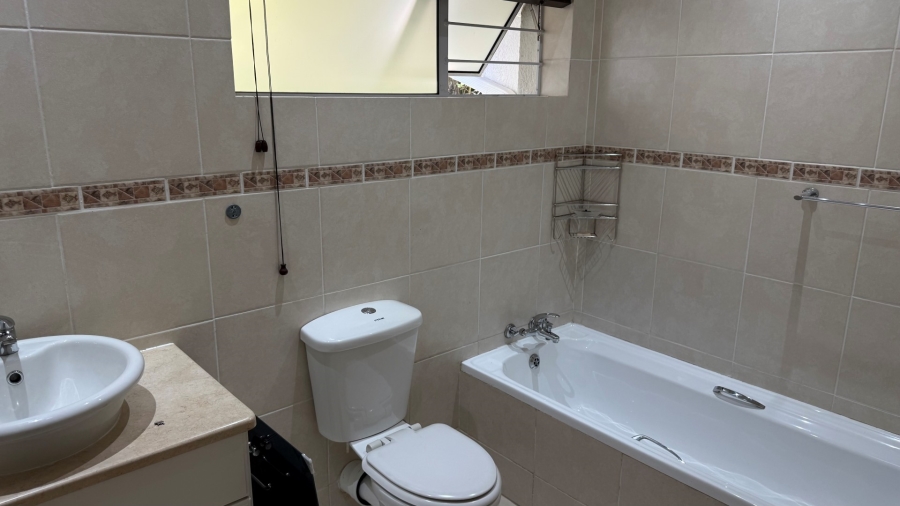 To Let 3 Bedroom Property for Rent in Bryanston Gauteng