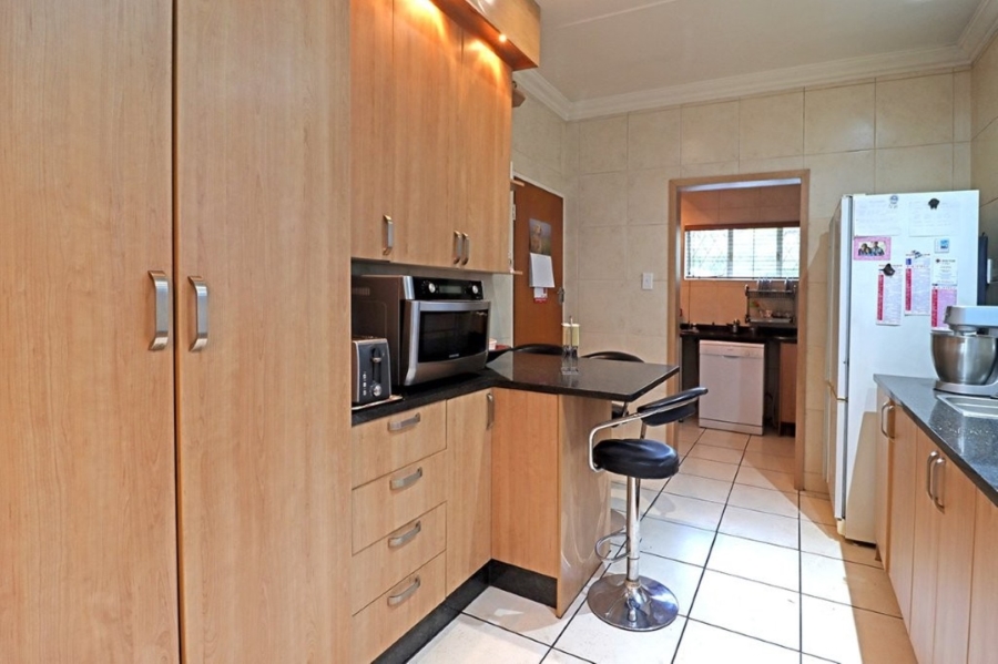 To Let 3 Bedroom Property for Rent in Bryanston Gauteng