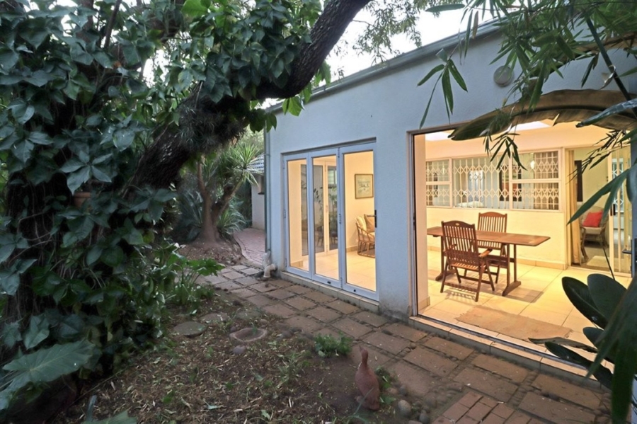 To Let 3 Bedroom Property for Rent in Bryanston Gauteng