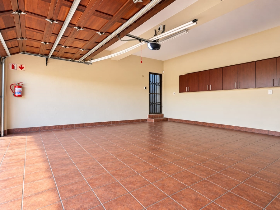 3 Bedroom Property for Sale in Roodekrans Gauteng