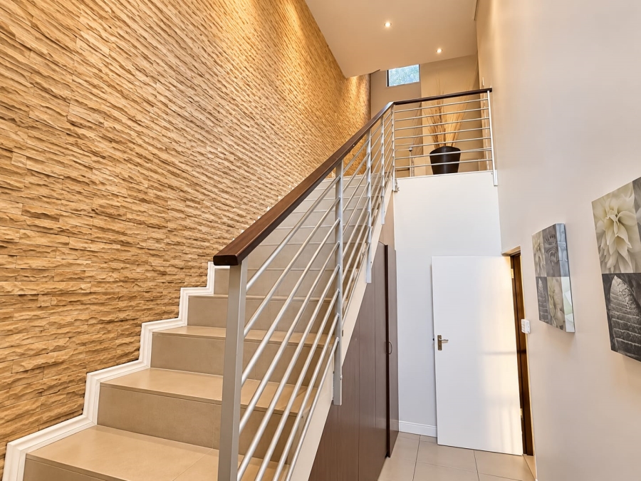 3 Bedroom Property for Sale in Roodekrans Gauteng