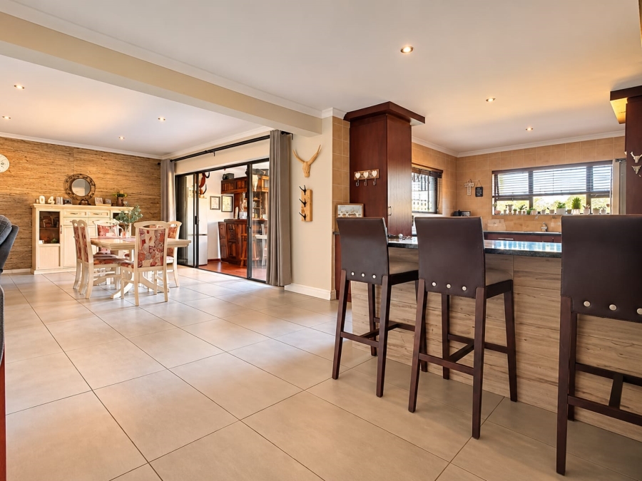 3 Bedroom Property for Sale in Roodekrans Gauteng