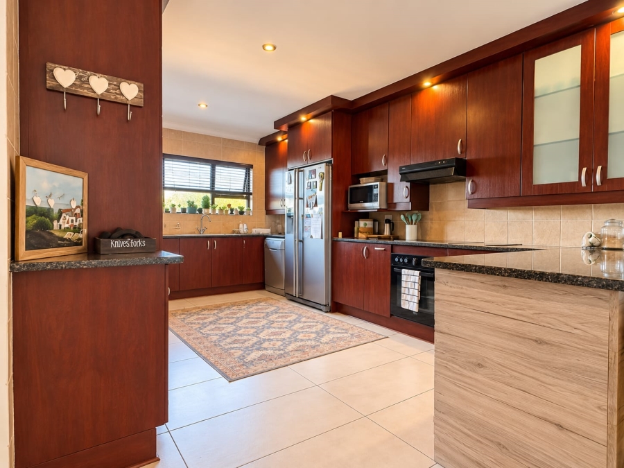 3 Bedroom Property for Sale in Roodekrans Gauteng