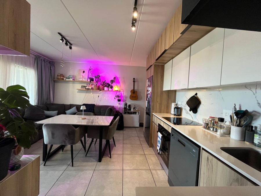 1 Bedroom Property for Sale in Waterfall Gauteng