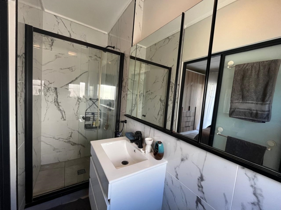 1 Bedroom Property for Sale in Waterfall Gauteng