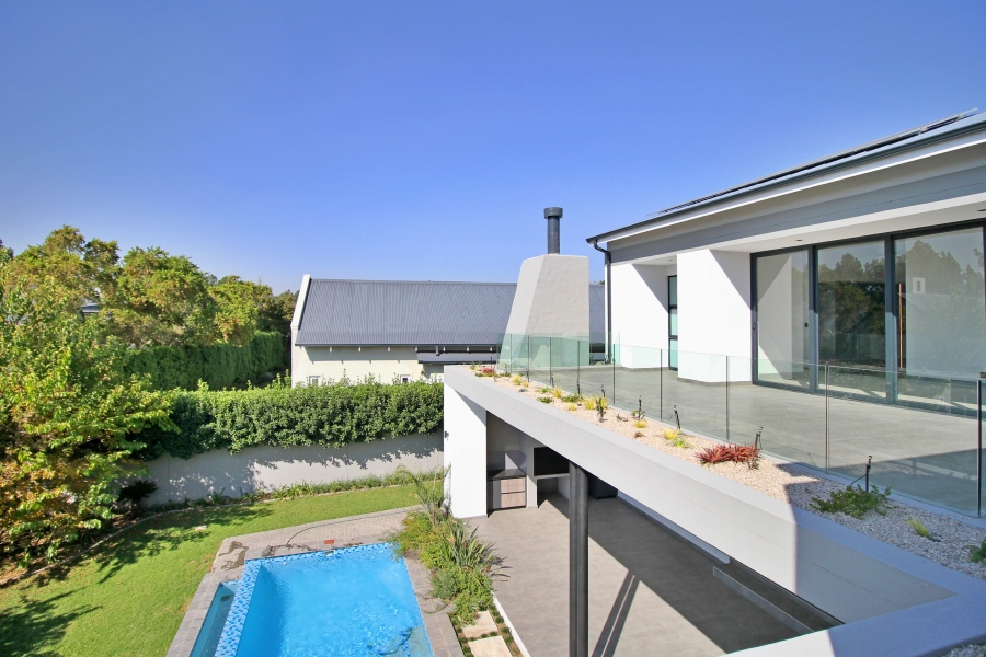 5 Bedroom Property for Sale in Waterfall Country Estate Gauteng