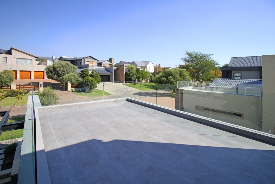 5 Bedroom Property for Sale in Waterfall Country Estate Gauteng