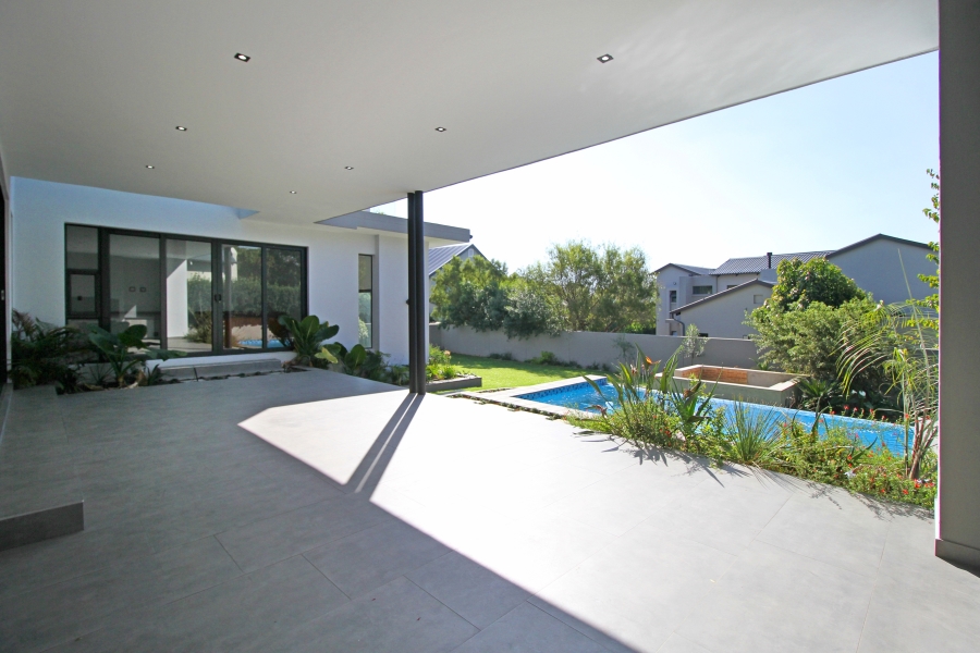 5 Bedroom Property for Sale in Waterfall Country Estate Gauteng