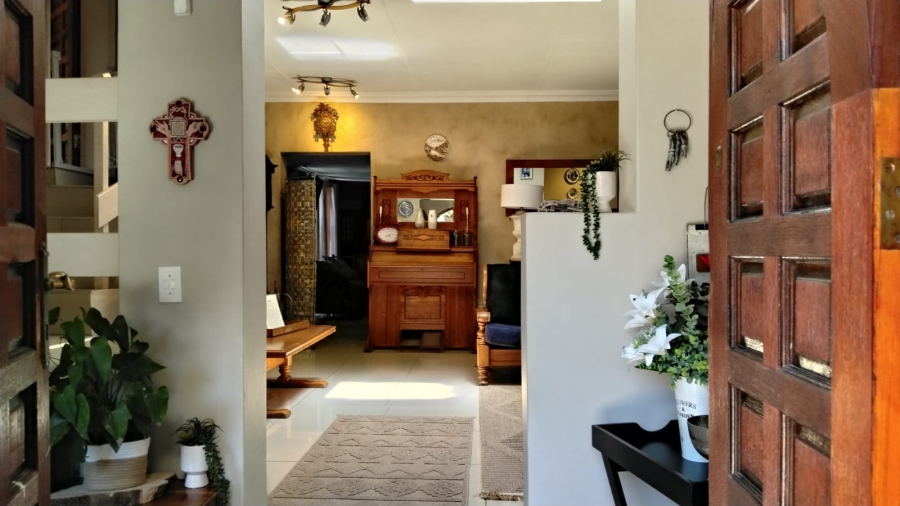 4 Bedroom Property for Sale in Kenmare Gauteng