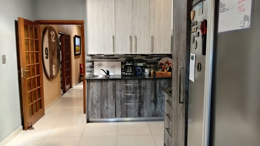 4 Bedroom Property for Sale in Kenmare Gauteng