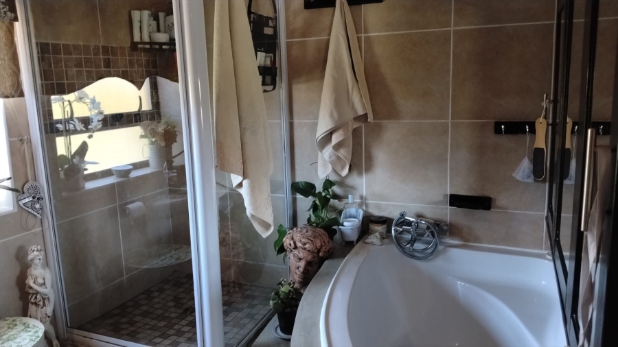 4 Bedroom Property for Sale in Kenmare Gauteng