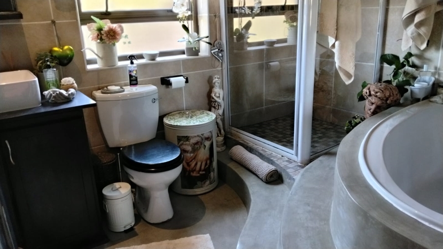 4 Bedroom Property for Sale in Kenmare Gauteng