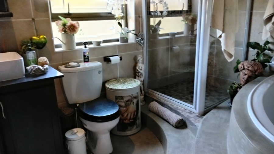 4 Bedroom Property for Sale in Kenmare Gauteng