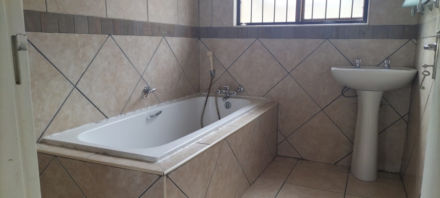 3 Bedroom Property for Sale in Greenhills Gauteng