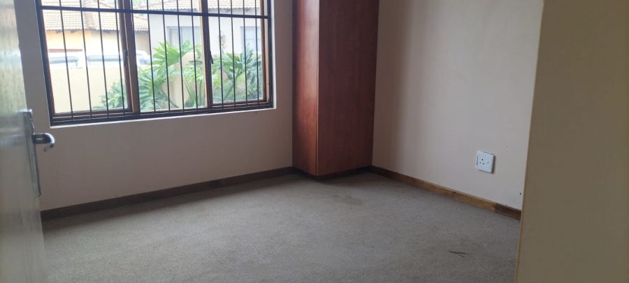3 Bedroom Property for Sale in Greenhills Gauteng
