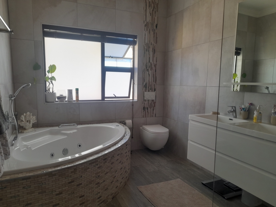 3 Bedroom Property for Sale in Winchester Hills Gauteng