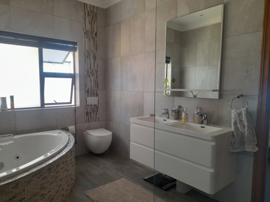 3 Bedroom Property for Sale in Winchester Hills Gauteng