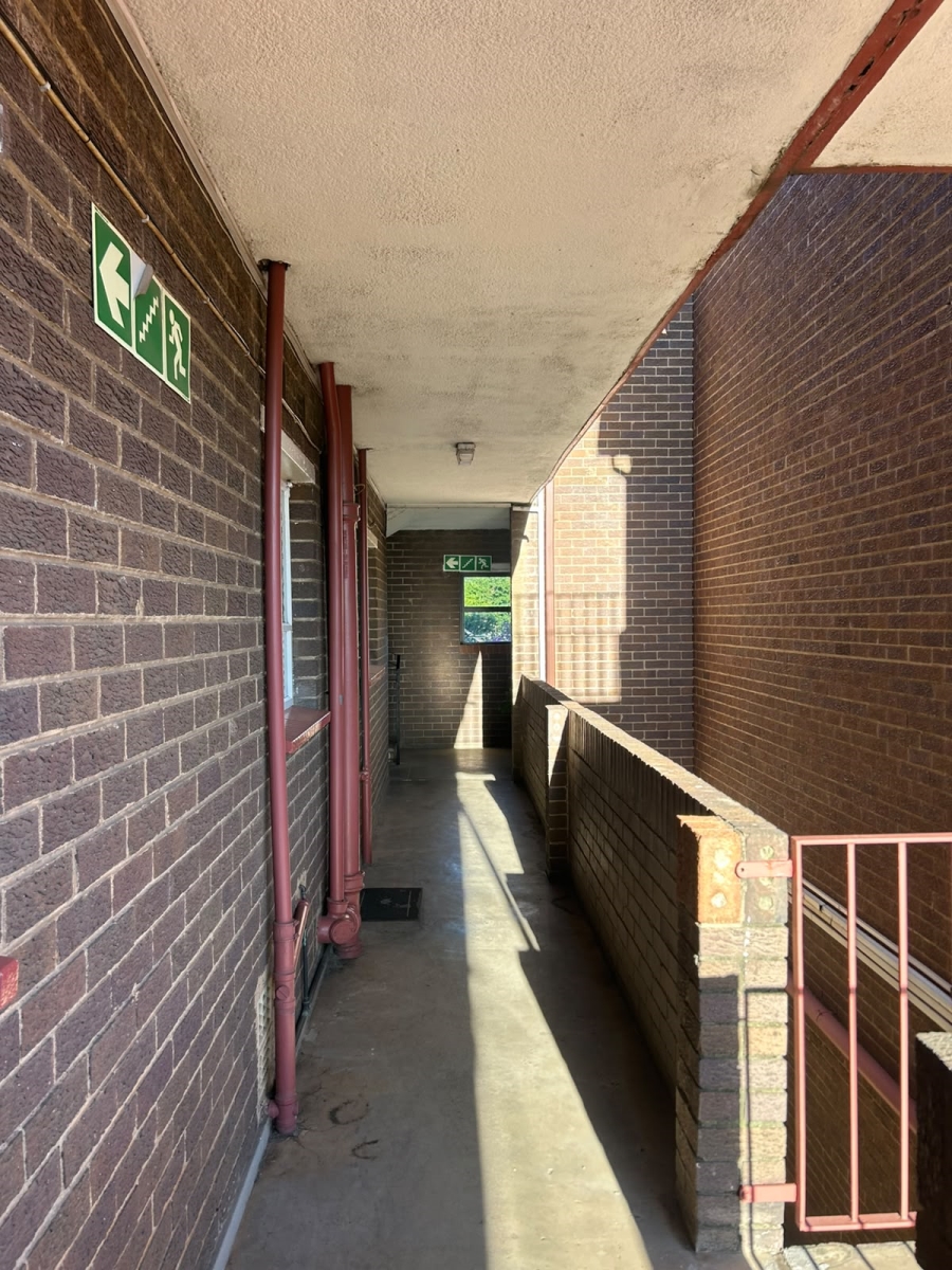1 Bedroom Property for Sale in Croydon Gauteng