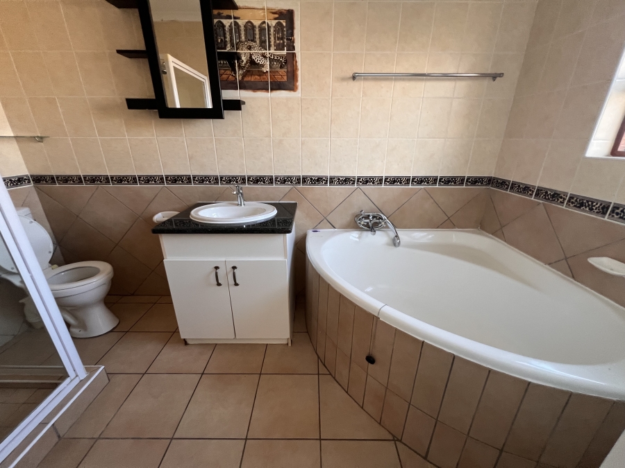 To Let 3 Bedroom Property for Rent in Meyersdal Gauteng