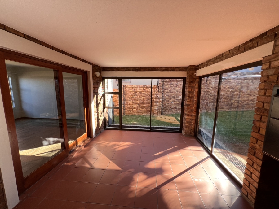 To Let 3 Bedroom Property for Rent in Meyersdal Gauteng