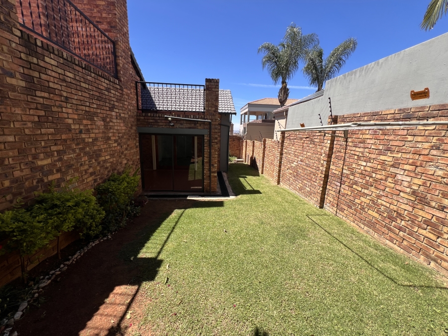 To Let 3 Bedroom Property for Rent in Meyersdal Gauteng