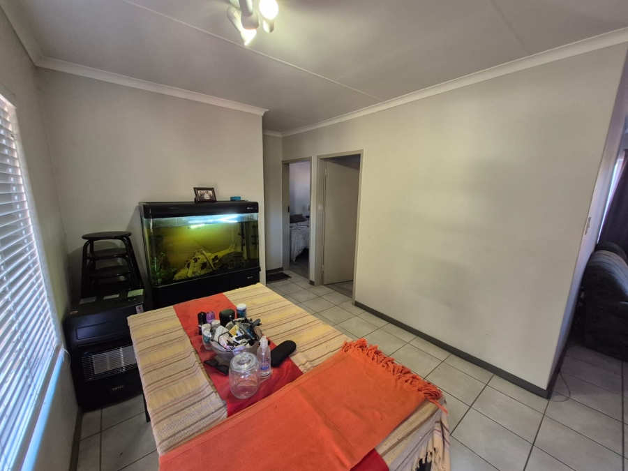 2 Bedroom Property for Sale in Faerie Glen Gauteng