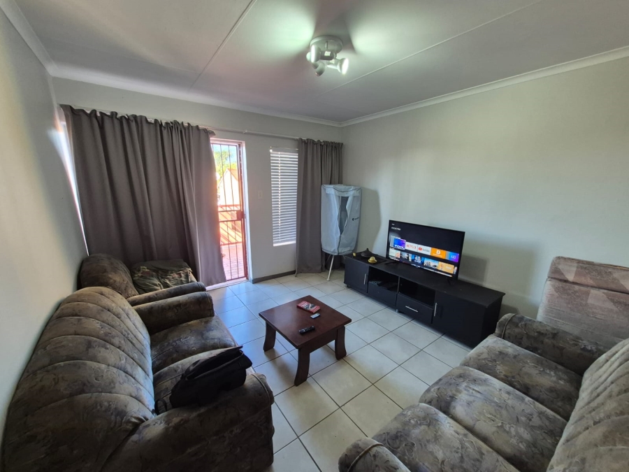 2 Bedroom Property for Sale in Faerie Glen Gauteng