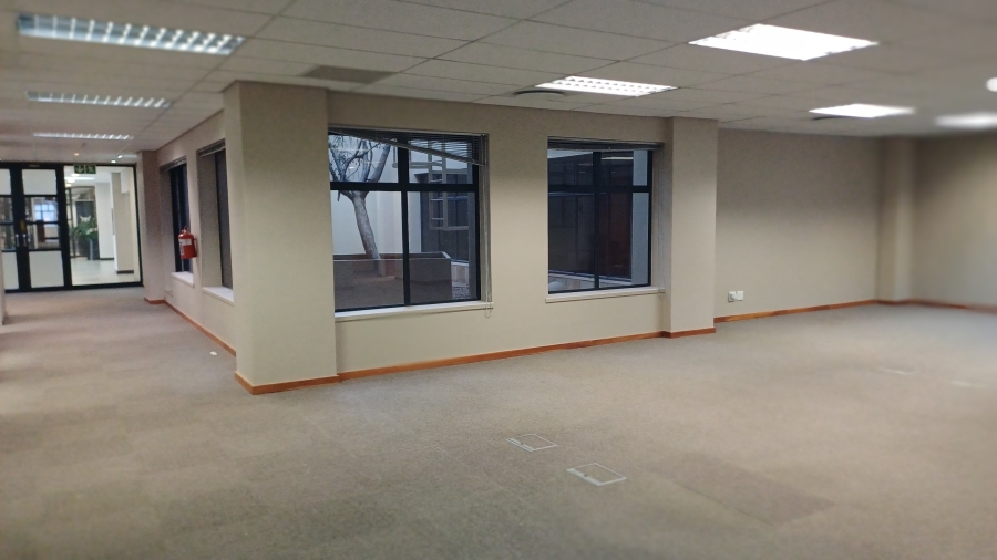 To Let Commercial Property for Rent in Wierda Valley Gauteng
