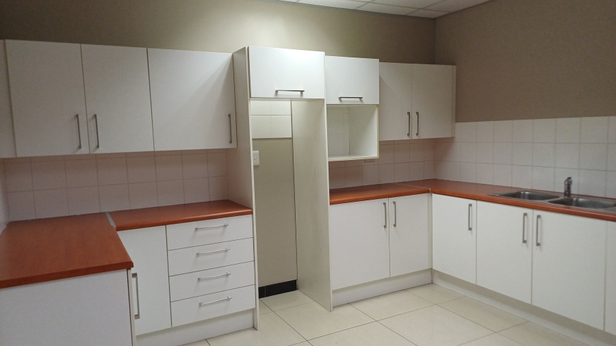 To Let Commercial Property for Rent in Wierda Valley Gauteng