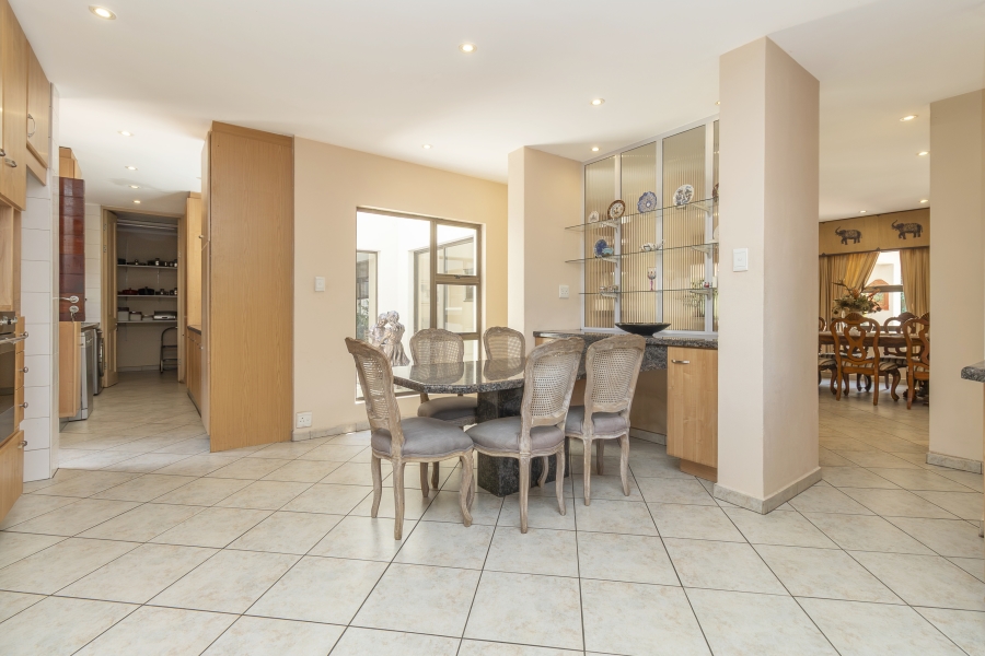 6 Bedroom Property for Sale in River Club Gauteng