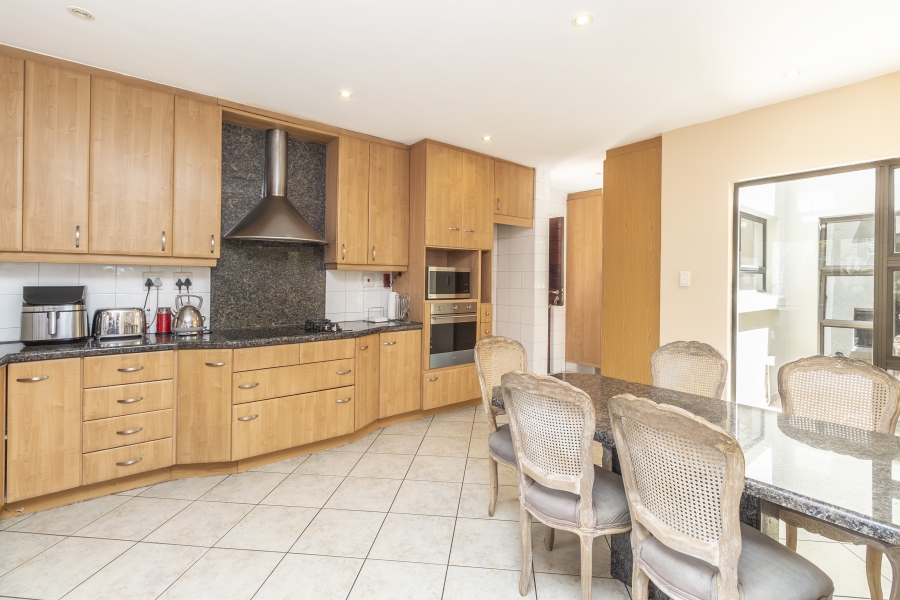 6 Bedroom Property for Sale in River Club Gauteng