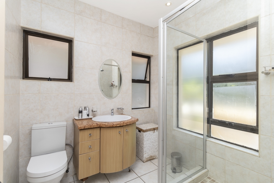 6 Bedroom Property for Sale in River Club Gauteng