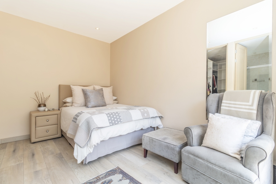 6 Bedroom Property for Sale in River Club Gauteng