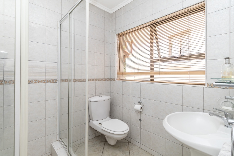 6 Bedroom Property for Sale in River Club Gauteng
