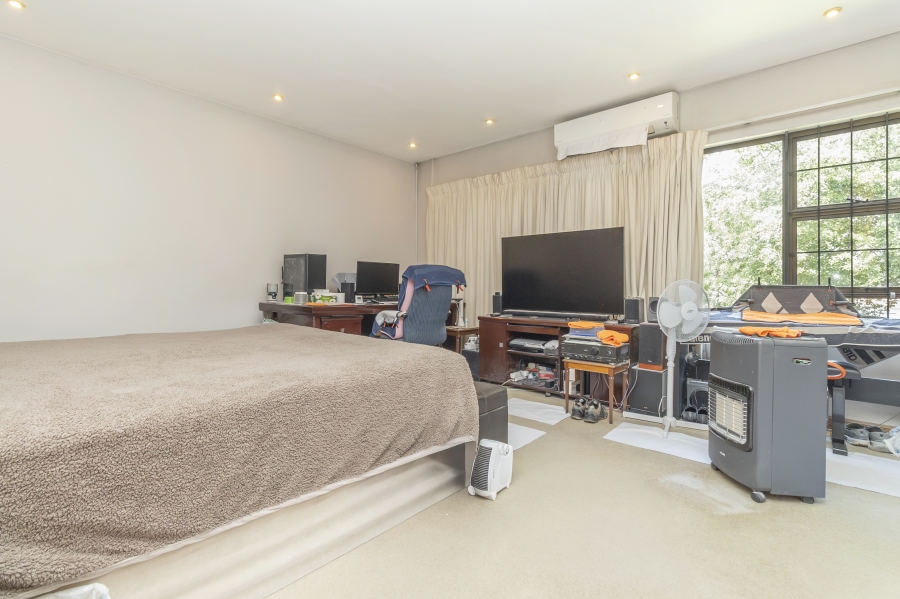 5 Bedroom Property for Sale in Bryanston Gauteng