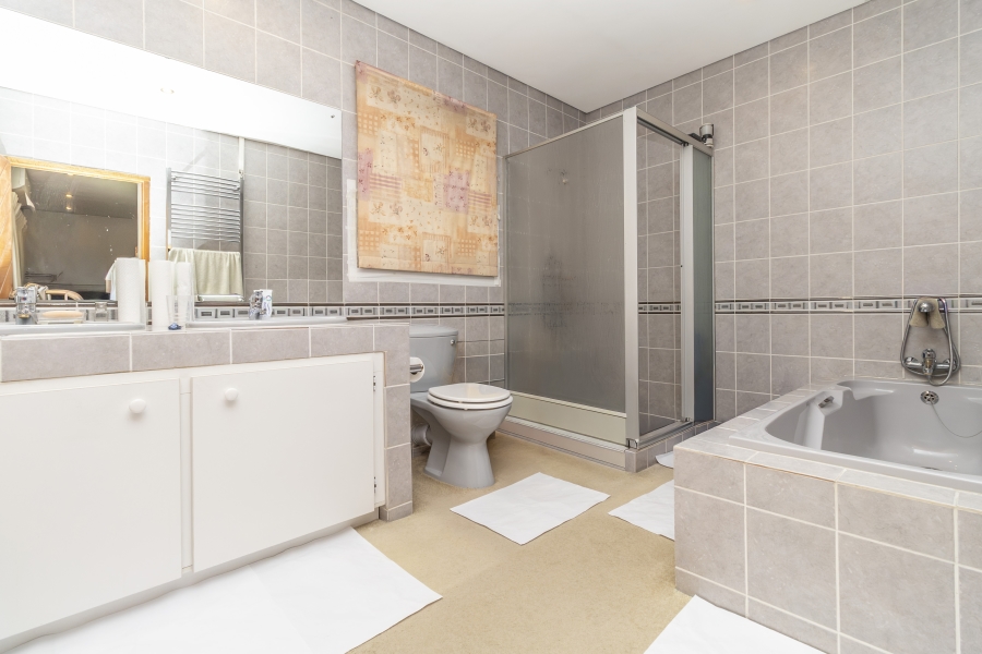 5 Bedroom Property for Sale in Bryanston Gauteng